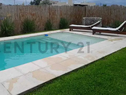 141 Entre 643 y 644 , Piso 0