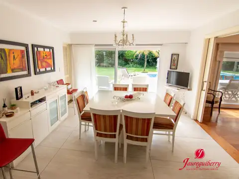 Casa 6 ambientes con 6 baños