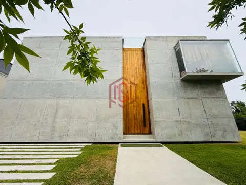 Casa en Venta y Alquiler en El Yacht 4 dormitorios, Nordelta 100