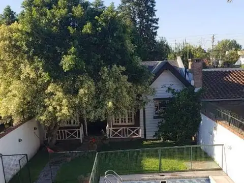 Casa en Venta en Castelar, USD 380.000