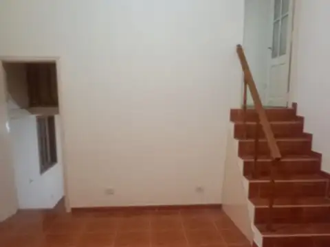 Depto Tipo Casa en Alquiler de 3 ambientes