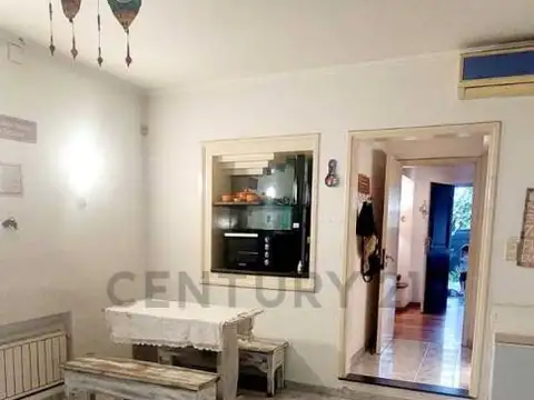 Casa en Venta con 4 cocheras