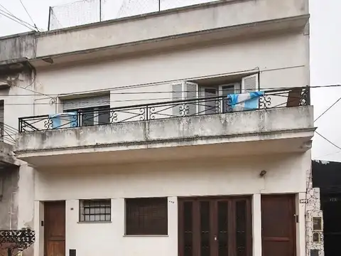 Venta para FLIPPING 2 PHs a refaccionar en Avellaneda