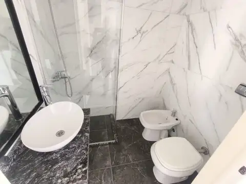 A ESTRENAR AL FRENTE CON BALCON- FULL AMENITIES