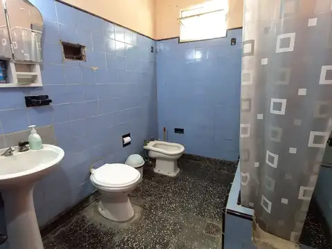 Depto Tipo Casa en Venta 50 años