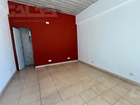 LOCAL COMERCIAL EN ALQUILER - CASTELAR -