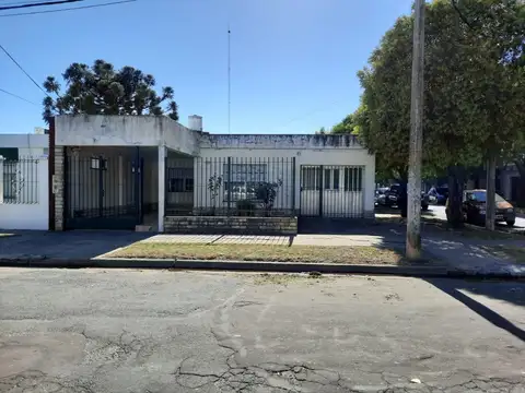 CASA CON GRAN POTENCIAL EN ARIEL DEL PLATA