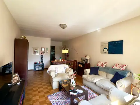 9 De Julio 1600, Piso 05