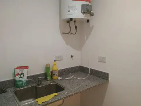 Local en alquiler La Plata calle 46 e/ 8 y 9 Dacal Bienes Raices