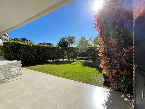 Av. del Puerto al 300