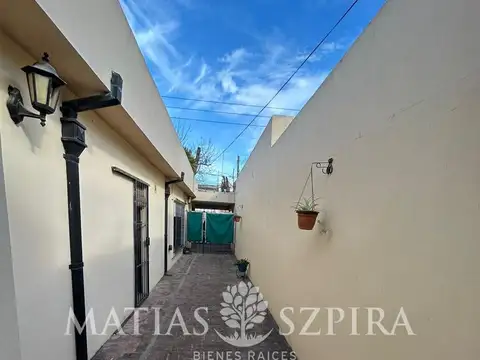 Casa 5 ambientes con 1 baño