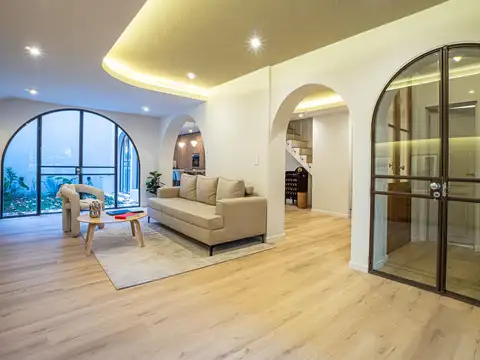 Casa 7 ambientes con 3 baños
