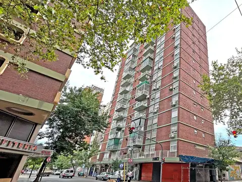 Oportunidad hermoso 4 ambientes, piso alto con balcon 2 bños