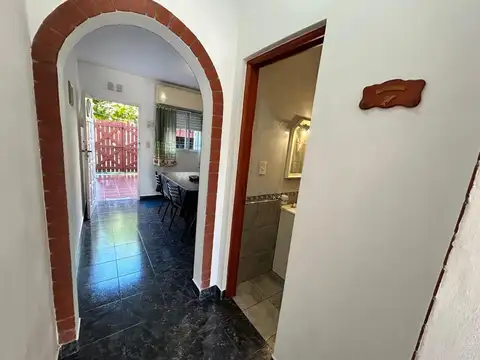 6 TRIPLEX + LOCAL + 2 DPTOS - EN BLOCK PLENO CENTRO