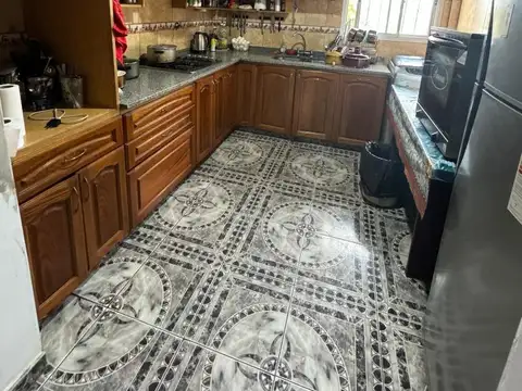 PROPIEDAD EN VENTA LOCALES Y DEPARTAMENTOS EN BLOCK