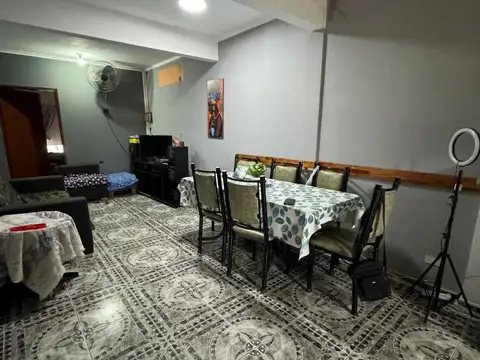 Casa 6 ambientes con 4 baños