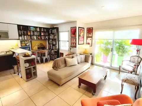 Departamento en venta de dos ambientes en San Fernando. Impecable y  super luminoso. Con balcón ,  parrilla y cochera cubierta.