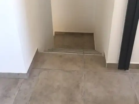 Depto Tipo Casa en Venta en Ezpeleta Este, USD 80.000