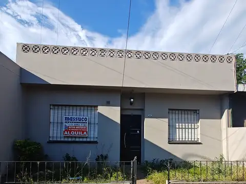 Casa en PH en alquiler en Merlo