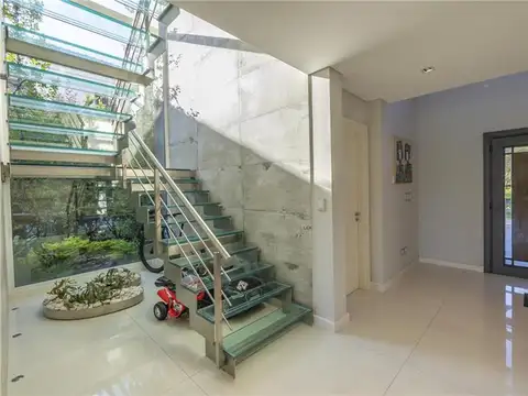 Casa en Alquiler de 4 dormitorios