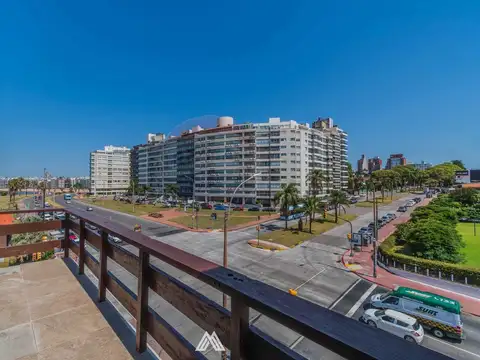 Departamento en Alquiler con 2 cocheras