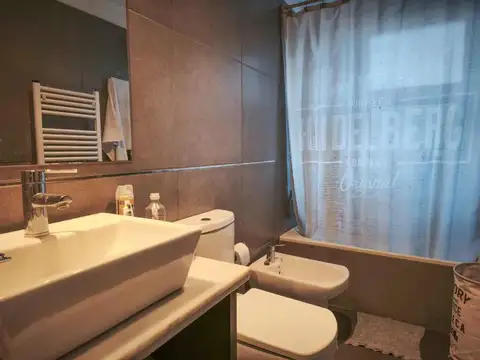 Departamento en Alquiler con 1 cocheras