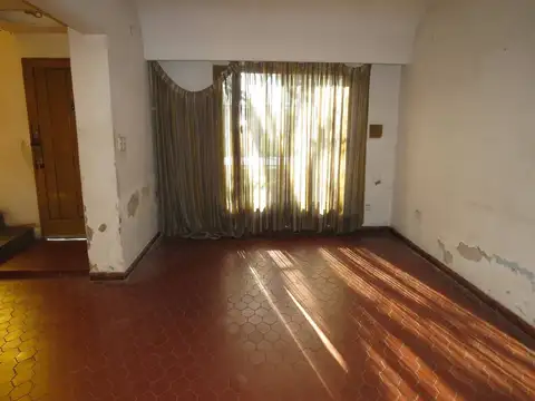 Sebastián Gaboto 700