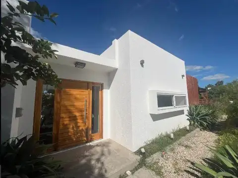 Casa en venta  alvear de benavidez 3 dormitorios pileta seguridad