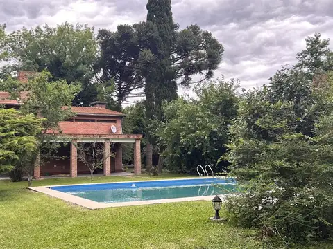 Casa 4 ambientes en los Quinchos Club de Campo , con renta hasta septiembre 2026