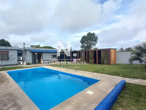 Casa 4 ambientes con 2 baños