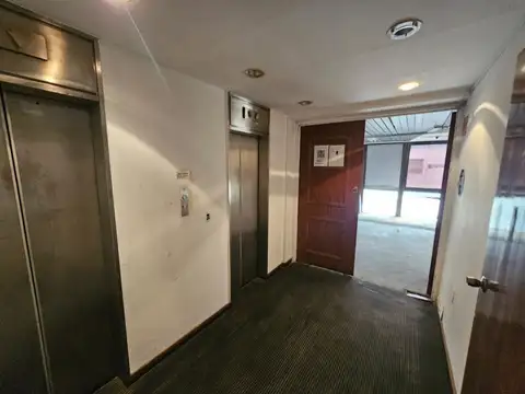 Oficina en Alquiler al Norte