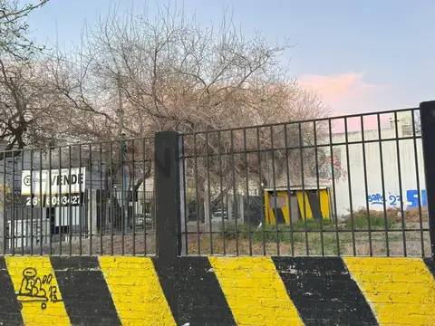 Venta de lote en la ciudad. mendoza.