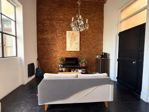 Depto Tipo Casa en Venta 90 años