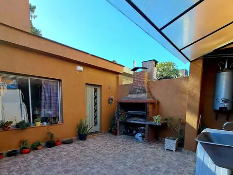 VENTA PH, 4 AMB, PATIO, QUINCHO, PABLO PODESTA