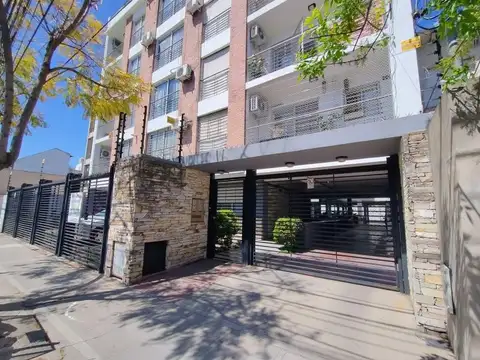 Av. Rivadavia 20100 , Piso 2