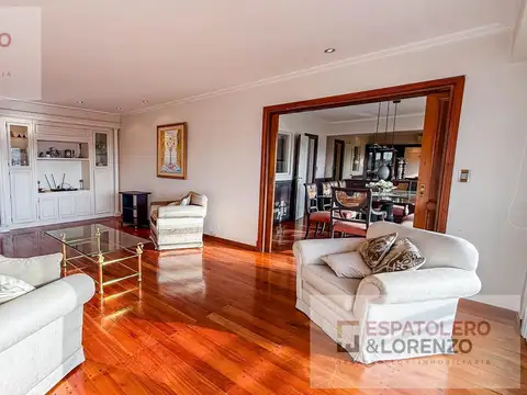 Departamento 5 ambientes con 4 baños