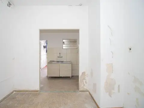 venta casa y  2 locales  la comercial