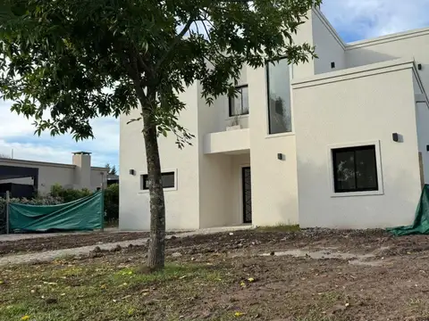 Casa en Venta en San Matias, USD 370.000