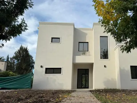 Barrio San Matias, Escobar 100