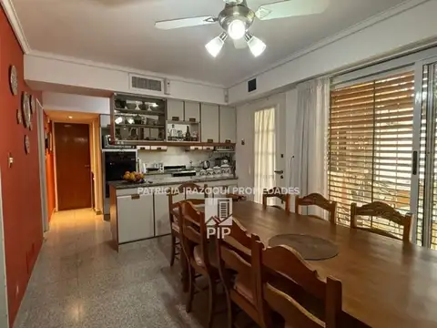 Casa 5 ambientes con 2 baños