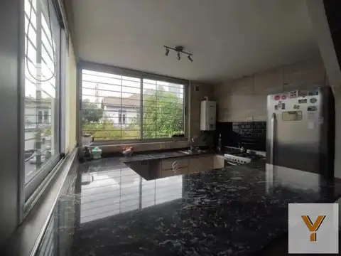 Depto Tipo Casa en Venta al Este