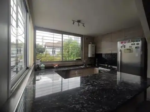Depto Tipo Casa en Venta al Este