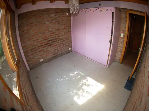 Casa en Alquiler con 1 cochera