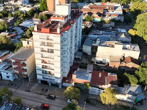 Departamento 3 dormitorios - Cochera incluida (Consultar)