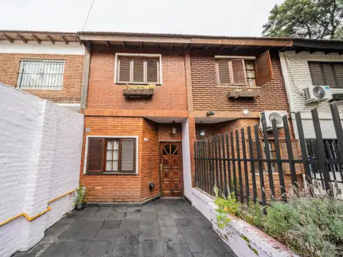 Triplex | 4 ambientes + Fondo libre  65 M2 | El Palomar