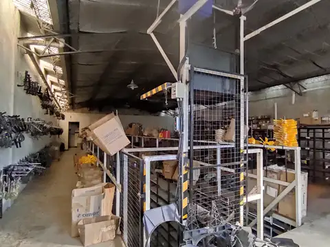 Galpon en Venta en Villa Ballester, USD 238.000