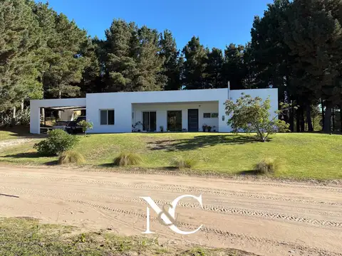 Casa en venta en Costa Esmeralda con gas natural