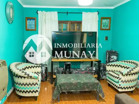 Casa en Venta con 2 cocheras