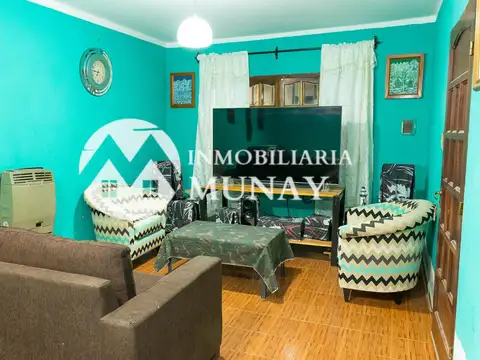 Casa 6 ambientes con 2 baños