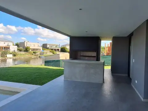 Casa en Venta en Belen De Escobar, USD 494.000